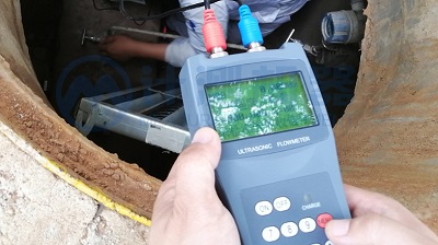 手持式超声波流量计